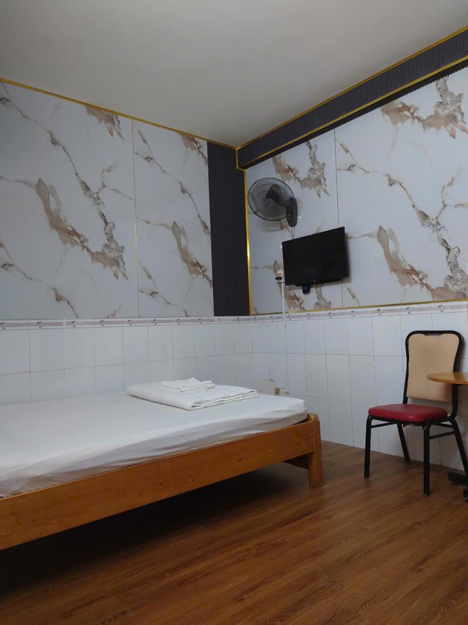 Khach San Hoa Anh Anh Hotel Ho Chi Minh City Exterior photo