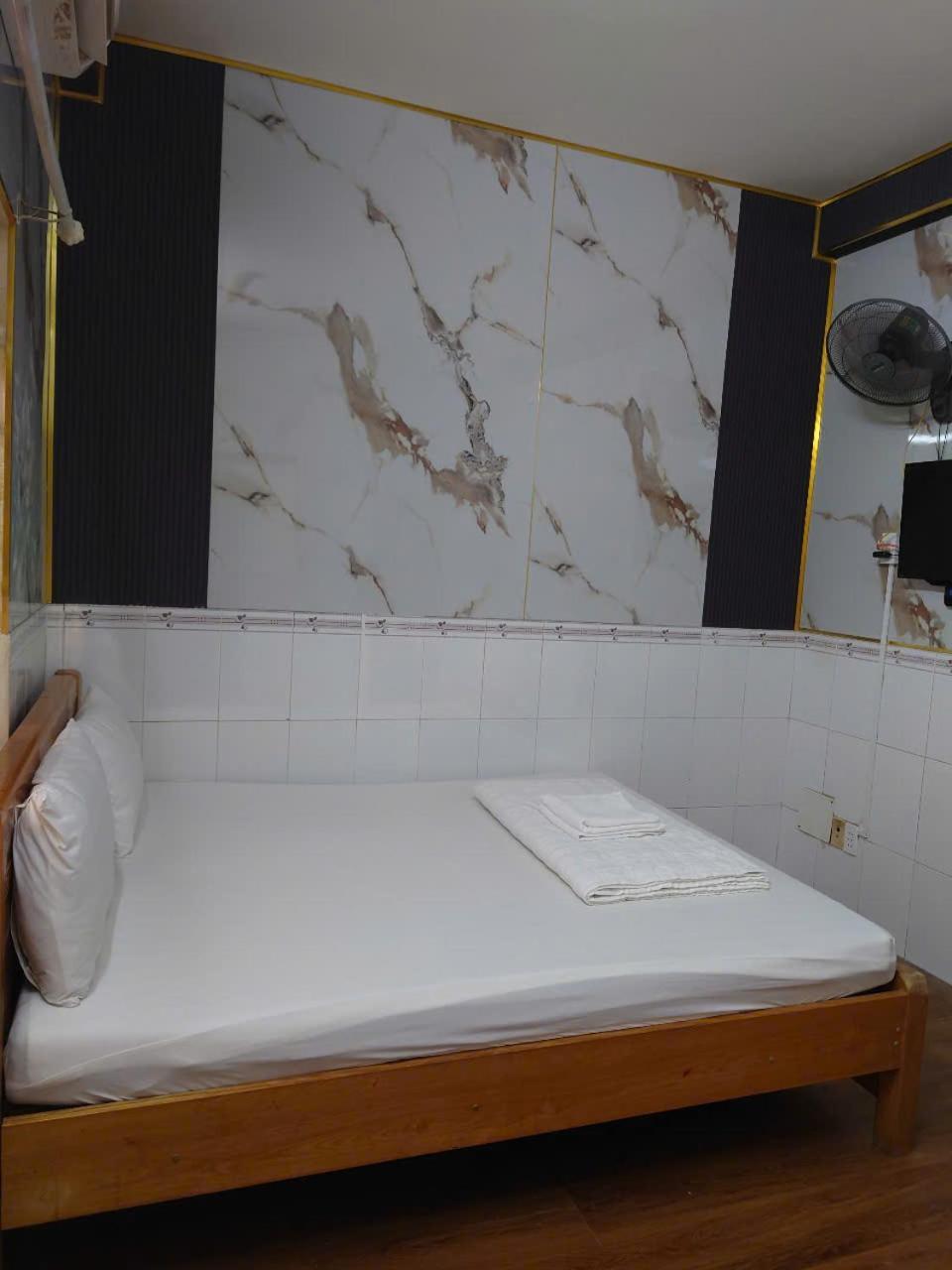Khach San Hoa Anh Anh Hotel Ho Chi Minh City Exterior photo