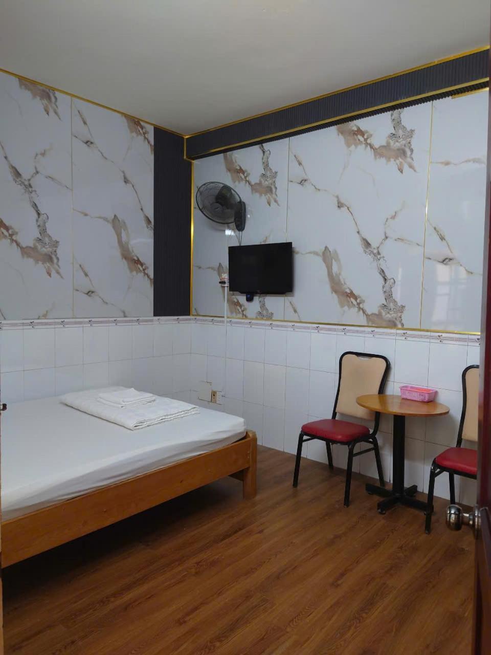 Khach San Hoa Anh Anh Hotel Ho Chi Minh City Exterior photo